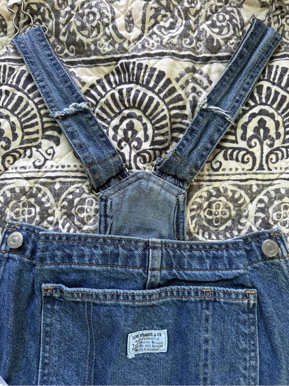 Levi's Blue Jean Shorts Overalls - Picture 11 of 14